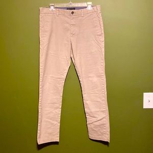 Banana Republic men’s “Fulton Skinny” khaki chinos. 33x32.